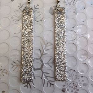 Rectangular dangle silver glittery earrings